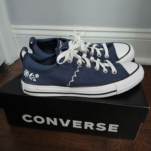 Converse CTAS Madison Mid Navy Floral Embroidered Scalloped Lace Up Womens